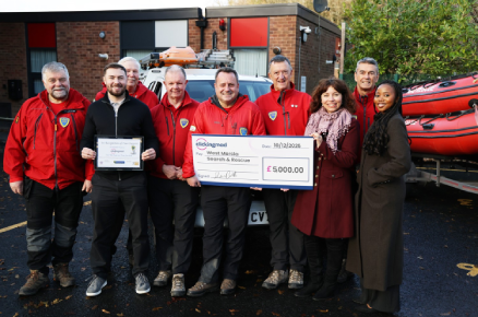 The Clickingmad team donating to West Mercia Search and Rescue